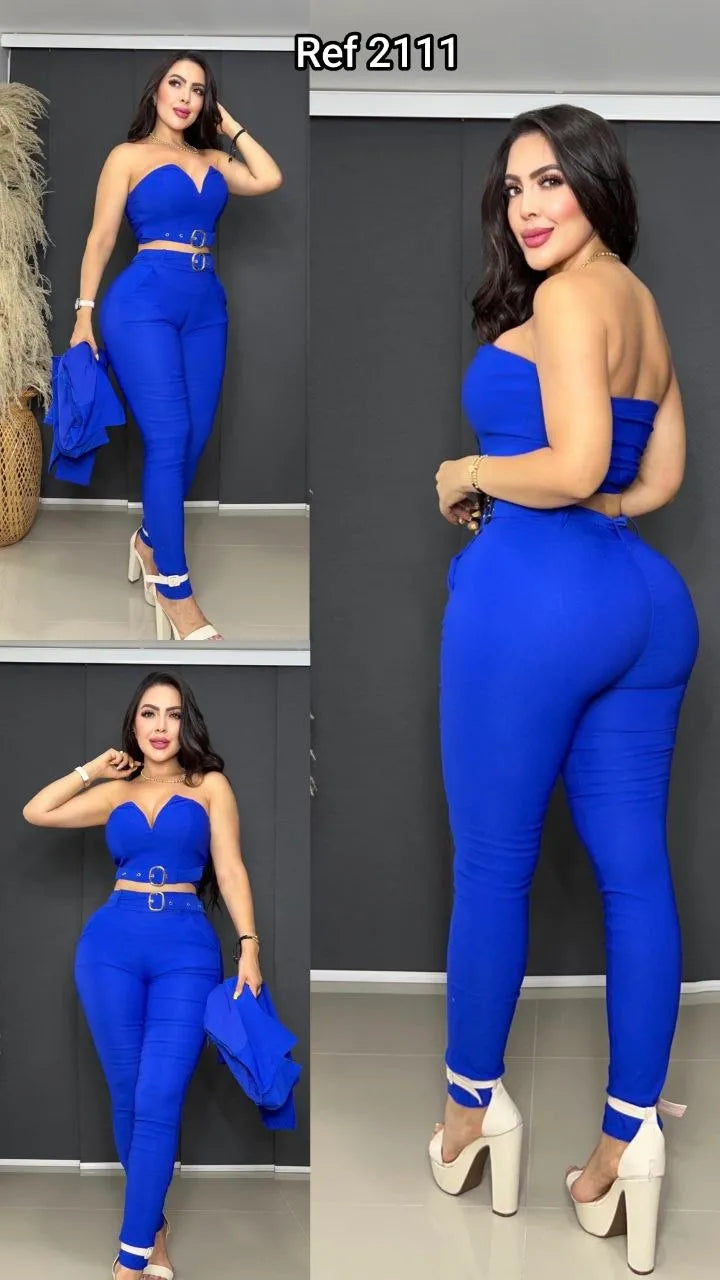 Conjunto Con Top, Blazer, Pantalón Y Hebilla