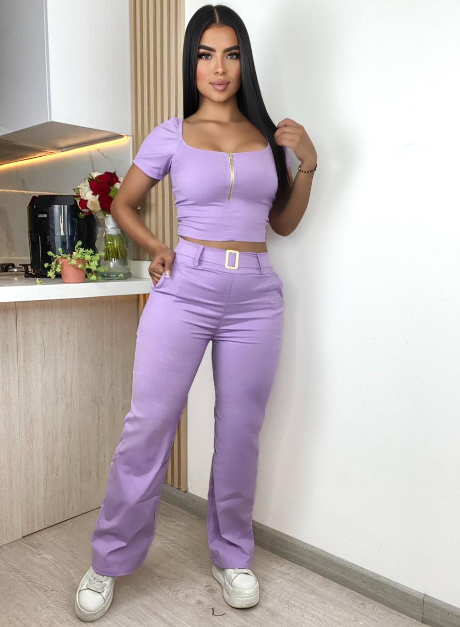 Blusa bandeja y pantalón