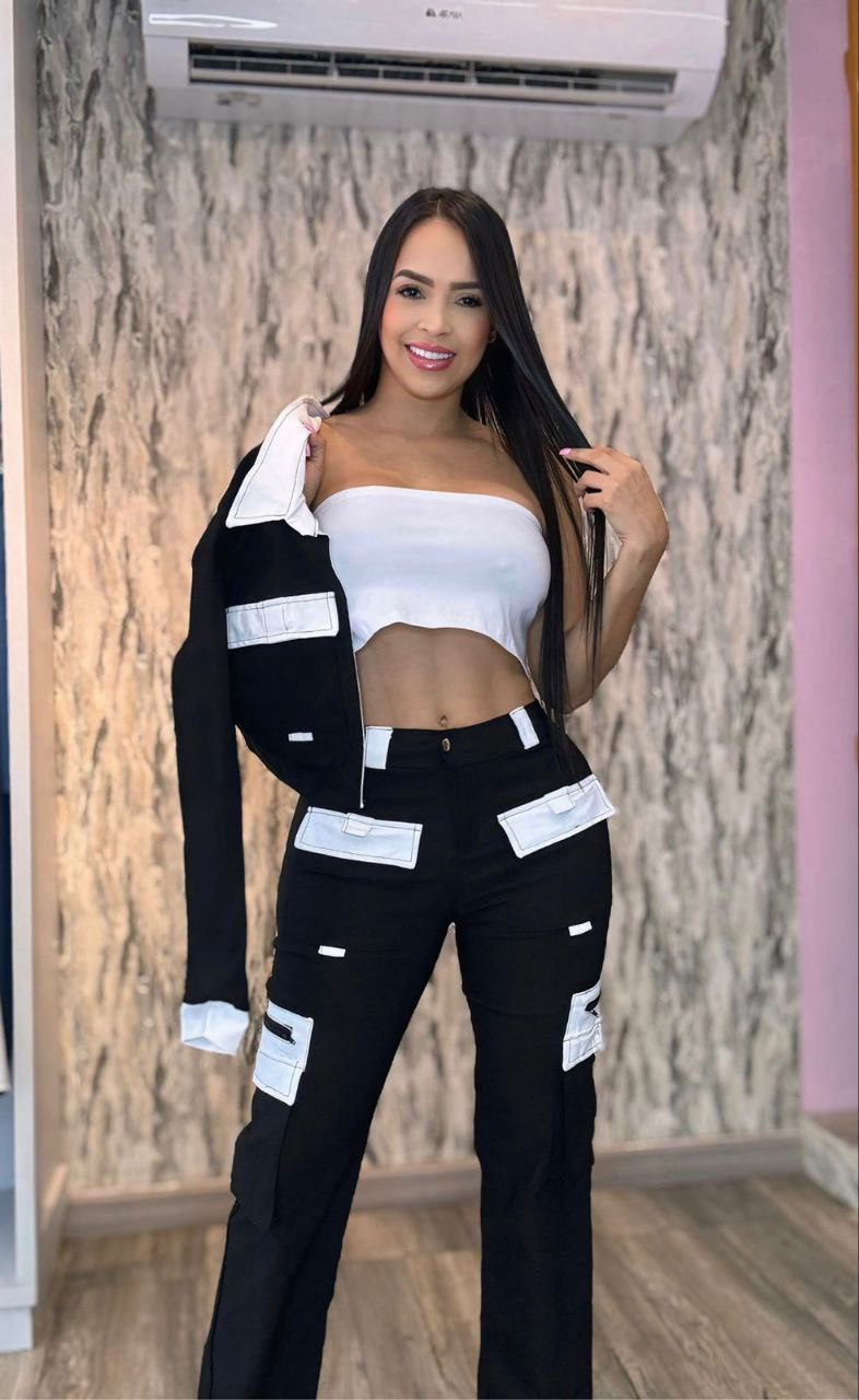 Conjunto 3 prendas (top, pantalón cargo y chaqueta)